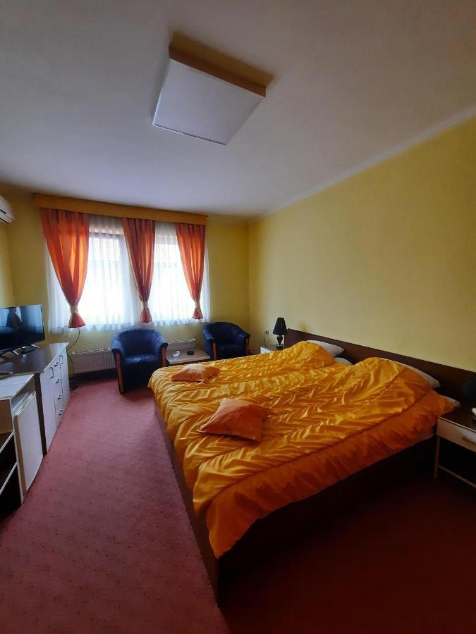 Motel Tiron Kakanj Exteriér fotografie